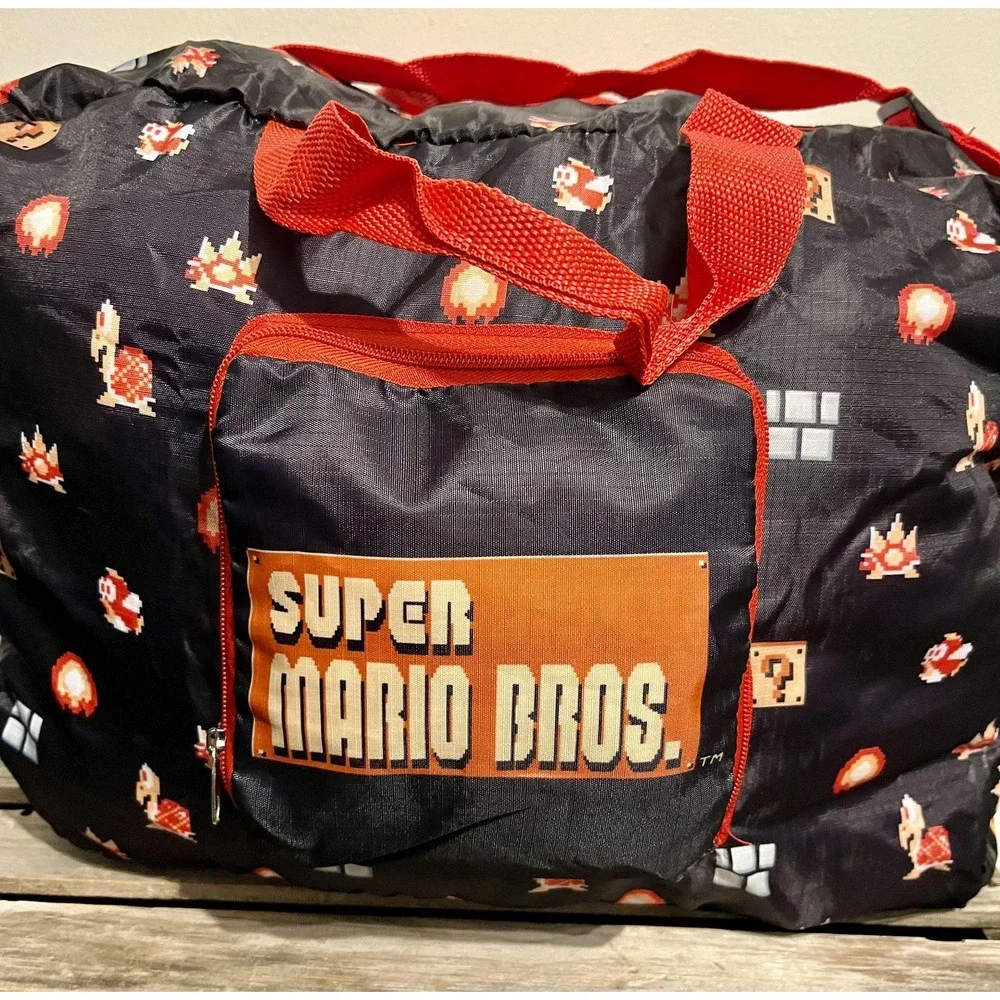 Nintendo Super Mario Bros Duffel Bag Travel Gym Black Red‎ CultureFly Shoulder